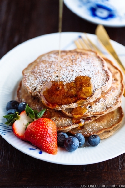 Red Bean Pancake 餡入りパンケーキ | Easy Japanese Recipes at JustOneCookbook.com